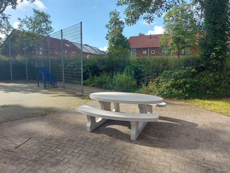 Dr. A. van Voorthuijsenschool, Stichting Spaarnesant uit Haarlem